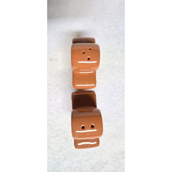 Gingerbread Man Ceramic Salt & Pepper Shakers Set - Picture 7 of 7